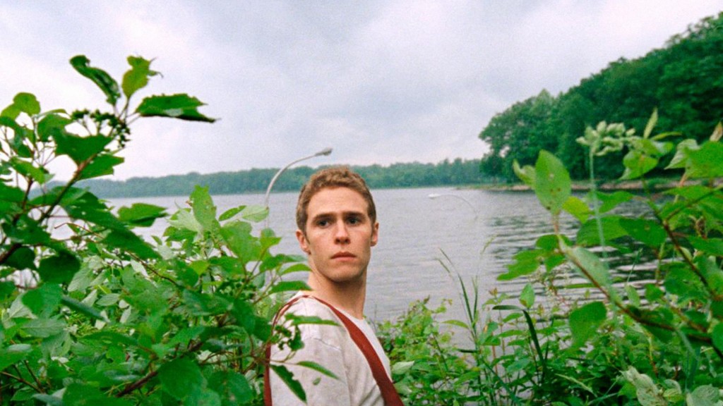 Iain De Caestecker