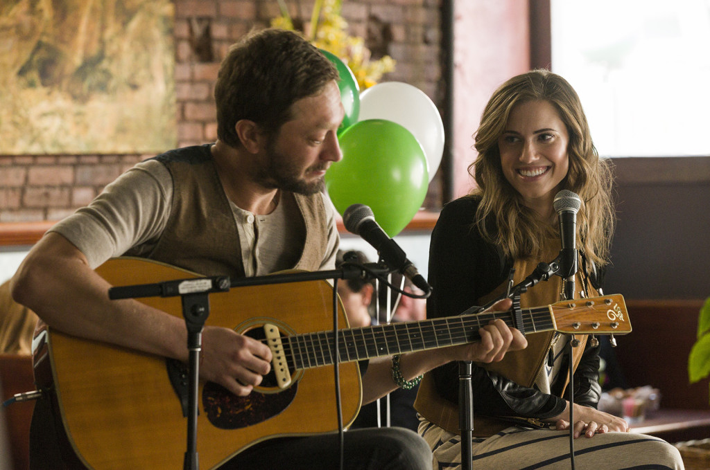 Ebon Moss-Bachrach ve Allison Williams