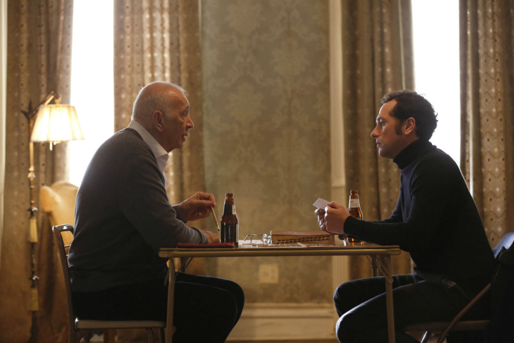 Frank Langella ve Matthew Rhys