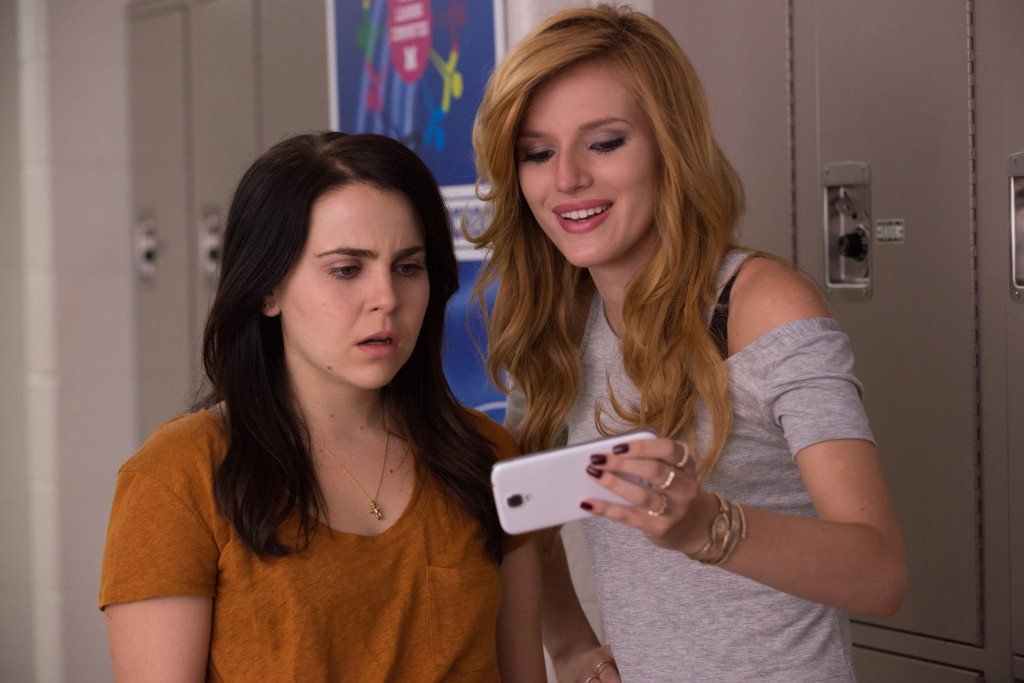 Mae Whitman ve Bella Thorne