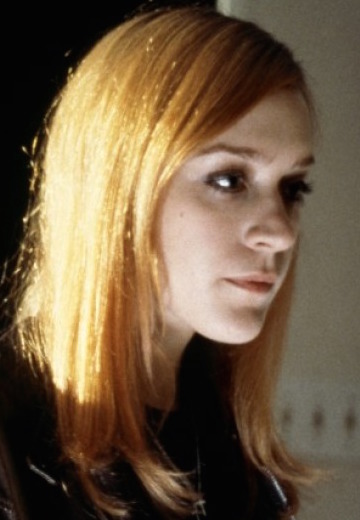 002-chloe-sevigny-theredlist